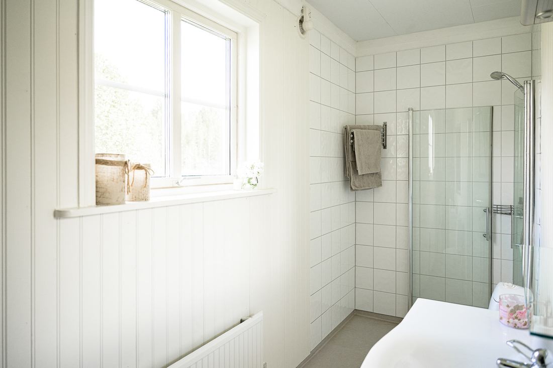 Fönster som släpper in det härliga dagsljuset
