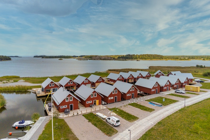 Byggnad belägen inom fastigheten Tierp Snatra S:6 Båthus nr 11