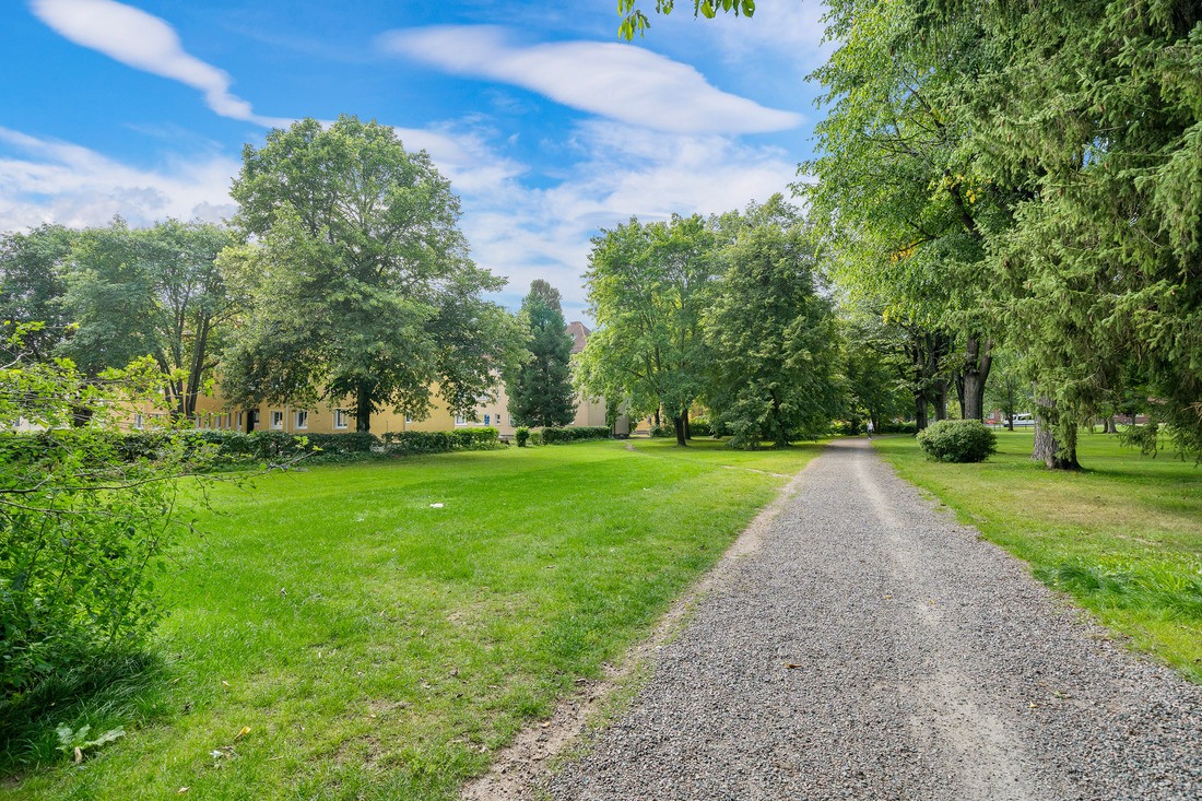 Parken leder till en bra mataffär...