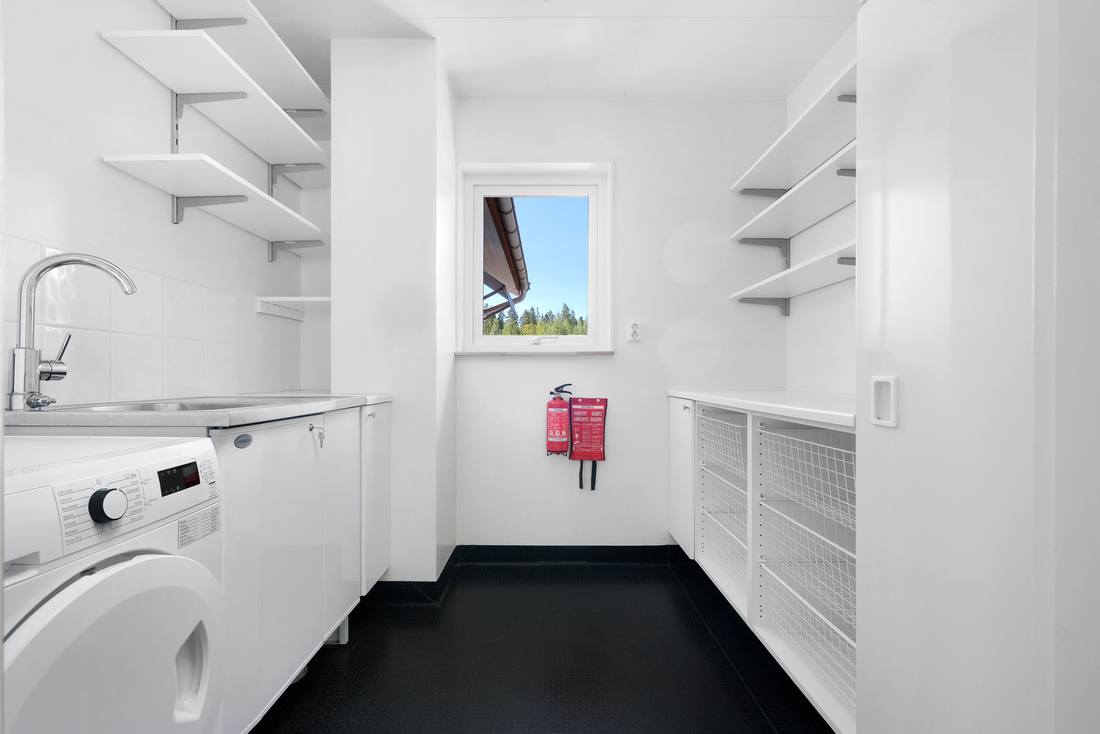 Tvättstuga praktiskt på samma våningsplan som sovrummen... Tvättstuga praktiskt på samma våningsplan som sovrummen...