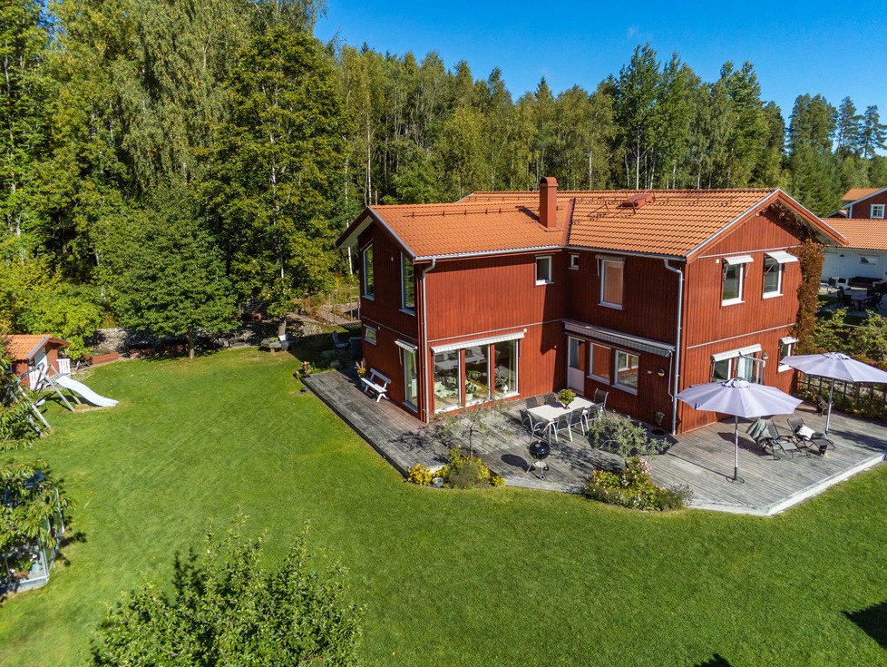 Mot skogen, bara fantasin sätter gränserna... Mot skogen, bara fantasin sätter gränserna...