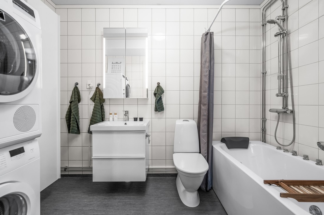 Bubbelbadkar! Samt tvättmaskin och torktumlare Bubbelbadkar! Samt tvättmaskin och torktumlare