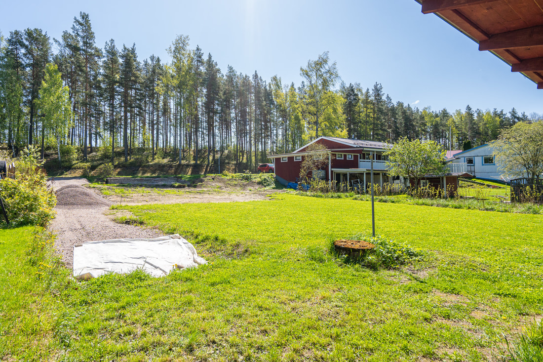 Köpcentrum på andra sidan åsen Köpcentrum på andra sidan åsen